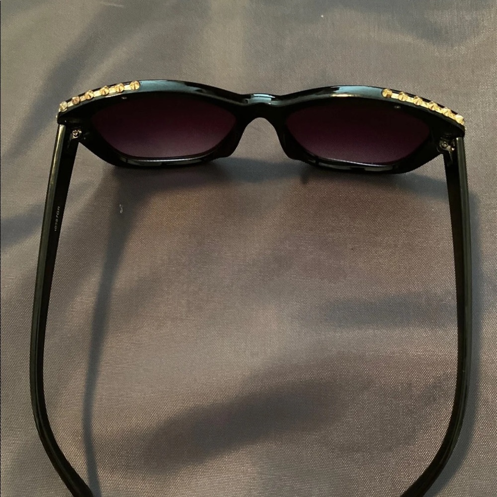 🎈Studded black sunglasses - Picture 2 of 2
